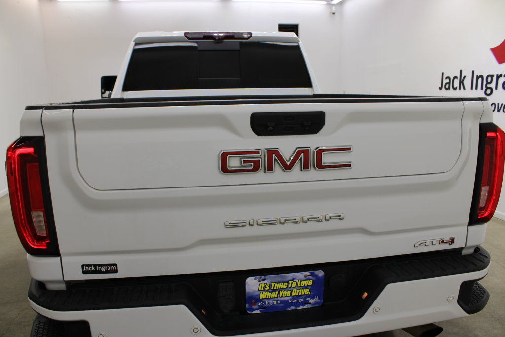 Used 2022 GMC Sierra 2500 AT4 w/ AT4 Premium Plus Package AWD/4WD image 4