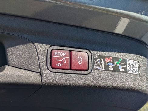 New 2026 Mercedes-Benz GLE 350 4MATIC image 13