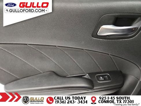 Used 2019 Dodge Charger SXT image 16