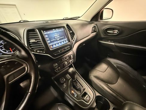 Used 2021 Jeep Cherokee Latitude Lux w/ Comfort/Convenience Group AWD/4WD image 81