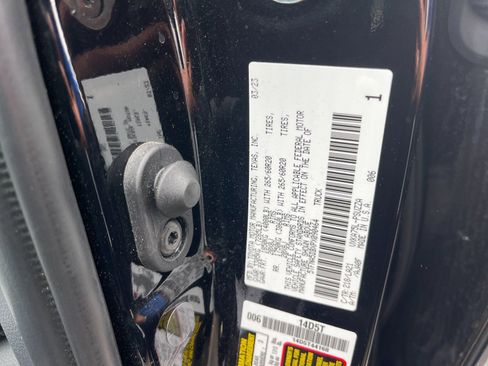 Used 2023 Toyota Tundra Platinum AWD/4WD image 10