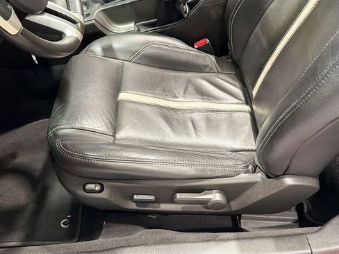 Used 2010 Ford Mustang GT Premium image 16