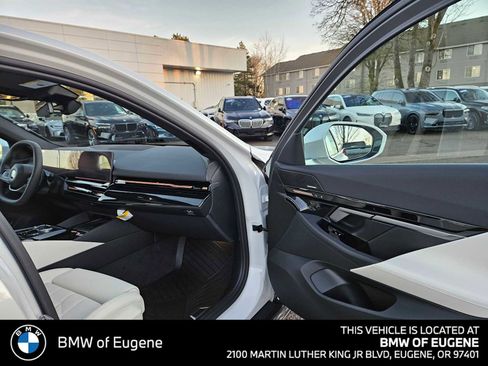 New 2026 BMW 530i xDrive w/ Premium Package AWD/4WD image 10
