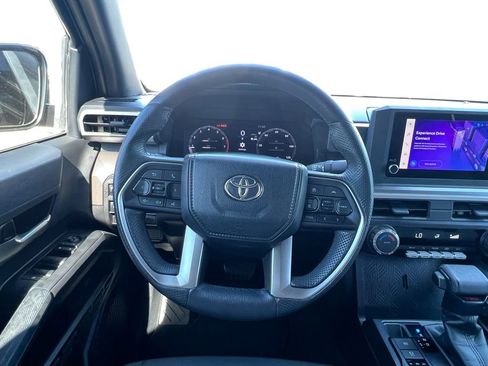 Used 2024 Toyota Tacoma TRD Off-Road image 21