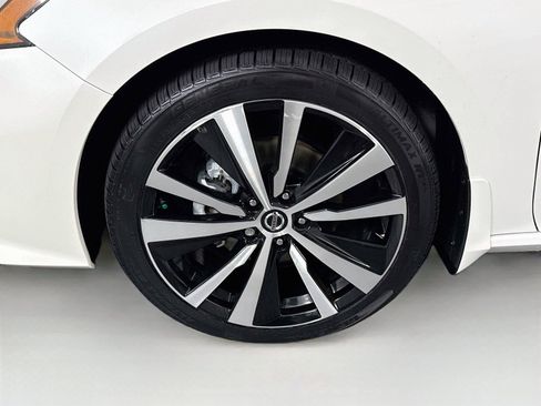 Used 2022 Nissan Altima 2.5 SR AWD/4WD image 41