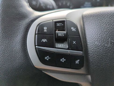 Used 2023 Ford Explorer XLT w/ Equipment Group 202A AWD/4WD image 23