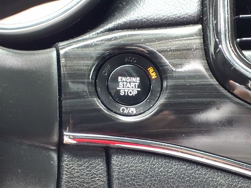 Used 2022 Jeep Grand Cherokee Limited image 18