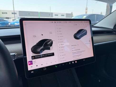 Used 2023 Tesla Model 3 Standard Range RWD image 17