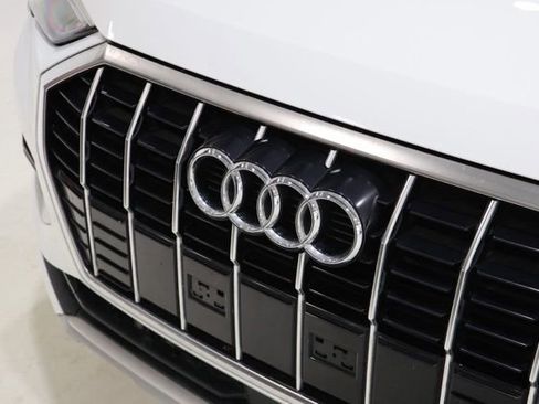 Used 2020 Audi Q3 2.0T Premium AWD/4WD image 12