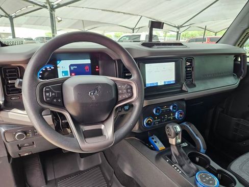 Used 2022 Ford Bronco 2-Door w/ Sasquatch Package AWD/4WD image 10