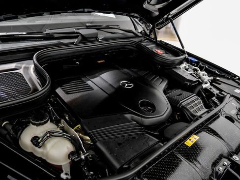 Used 2024 Mercedes-Benz GLS 450 4MATIC image 48