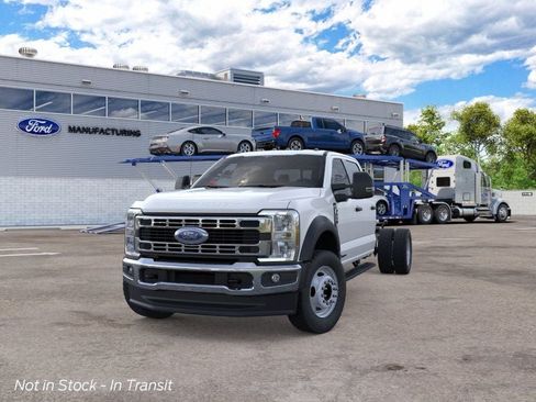 New 2026 Ford F550 4x4 Crew Cab image 3