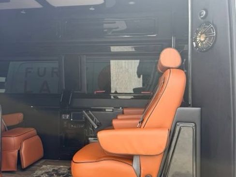 Used 2016 Mercedes-Benz Sprinter 2500 image 9