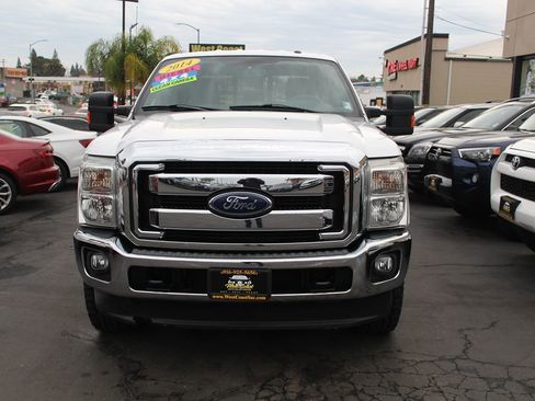 Used 2014 Ford F250 Lariat w/ Lariat Interior Package image 3
