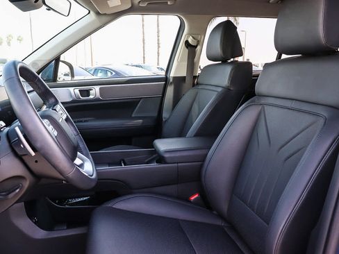 Used 2025 Hyundai Santa Fe SEL FWD image 19