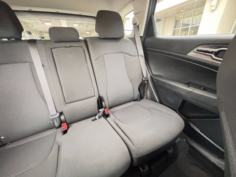 Used 2025 Kia Sportage LX FWD image 36