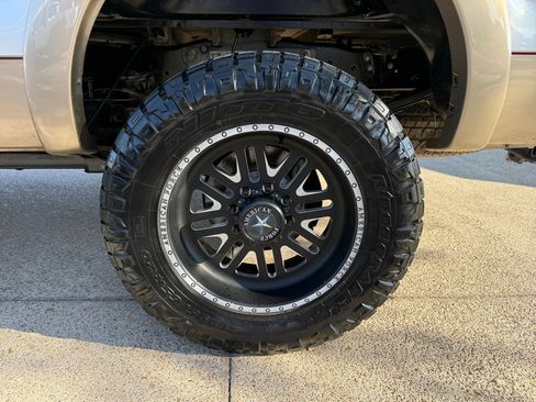 Used 2014 Ford F350 King Ranch w/ FX4 Off-Road Package image 14