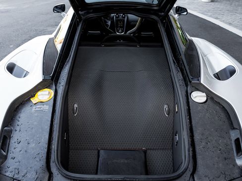 Used 2022 McLaren GT image 12