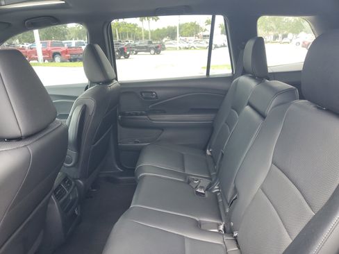 Used 2023 Honda Passport EX-L image 12