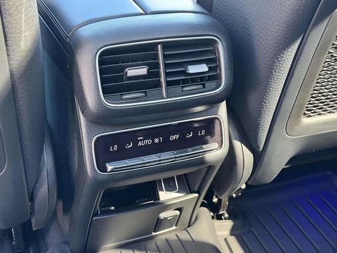 Used 2021 Mercedes-Benz GLE 580 4MATIC image 13