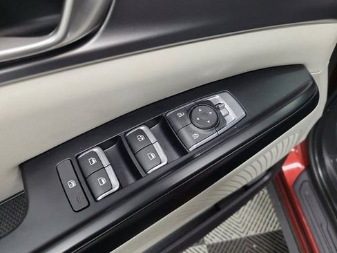 Used 2024 Kia Carnival LX FWD image 24