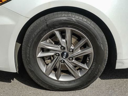 Used 2020 Kia Optima LX image 10