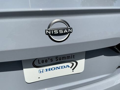 Used 2025 Nissan Altima 2.5 SR AWD/4WD image 5