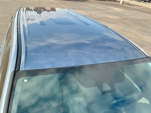 Used 2019 Toyota Highlander LE image 12