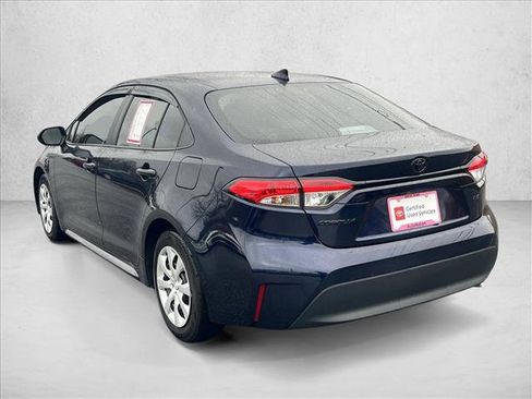 Used 2025 Toyota Corolla LE image 7