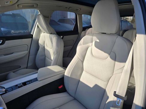 New 2026 Volvo XC60 T8 Ultra w/ Protection Package Premier image 21