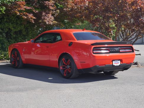 Used 2018 Dodge Challenger SRT Hellcat RWD image 19