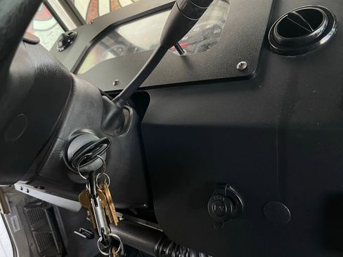 Used 2016 Ford E-350 and Econoline 350 Super Duty w/ A/C Prep Package image 33