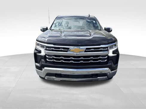 Used 2024 Chevrolet Silverado 1500 LTZ w/ Technology Package image 8