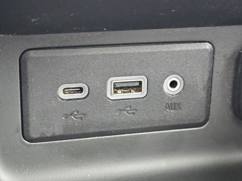 Used 2019 GMC Terrain SLE w/ Driver Convenience Package image 9