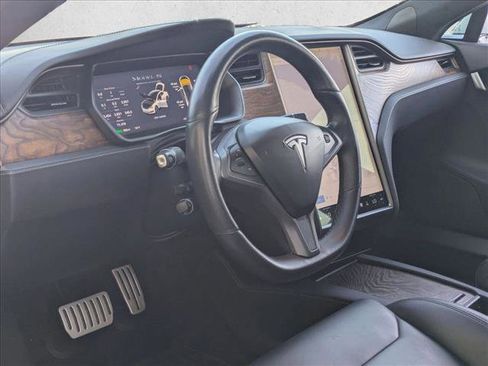 Used 2019 Tesla Model S Performance image 10