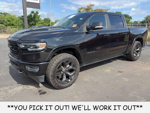 Used 2020 RAM 1500 Limited w/ Black Appearance Package AWD/4WD image 3
