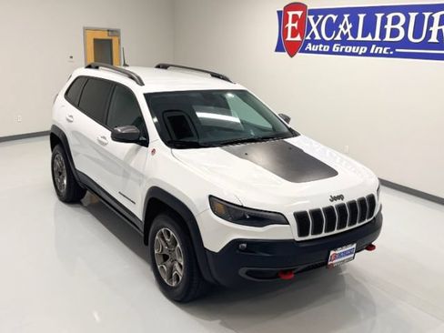 Used 2020 Jeep Cherokee Trailhawk w/ Cold Weather Group AWD/4WD image 50