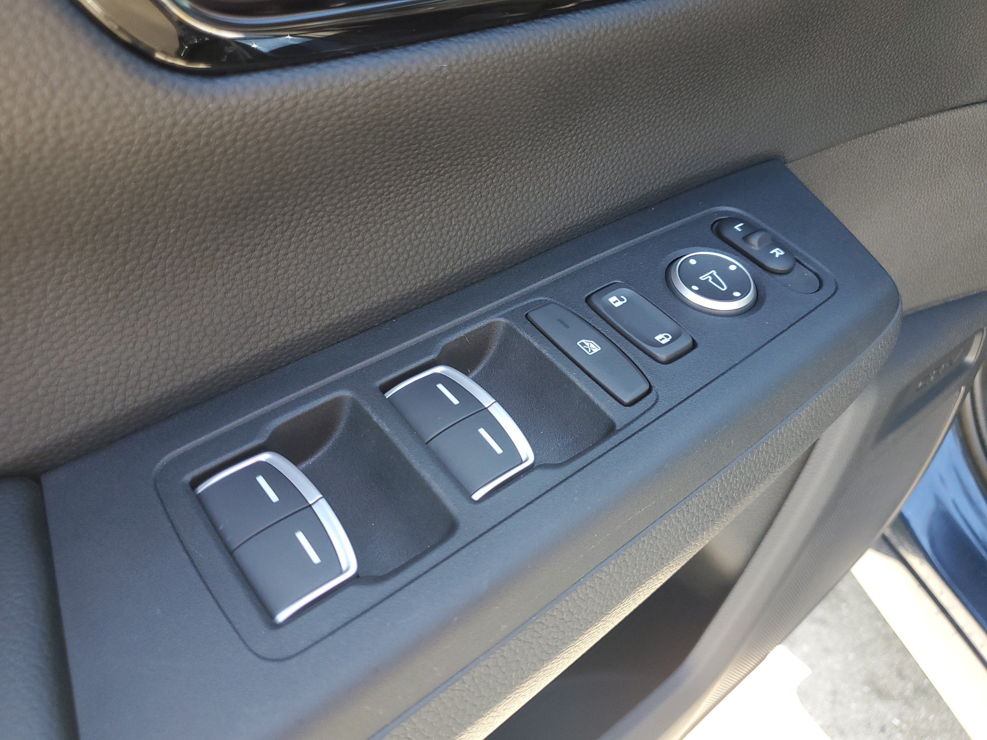 Used 2025 Honda CR-V EX-L image 21