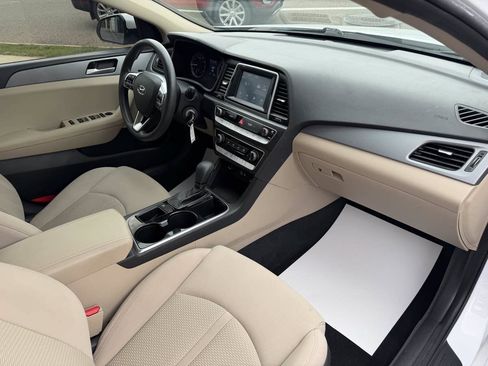 Used 2018 Hyundai Sonata SE FWD image 19