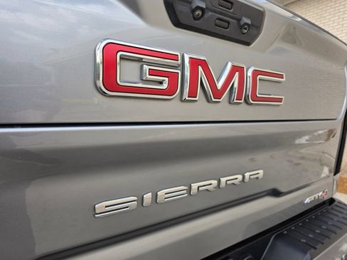 Used 2024 GMC Sierra 2500 AT4 w/ AT4 Preferred Package AWD/4WD image 42