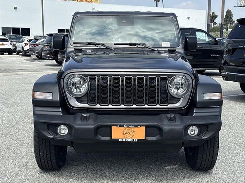 Used 2025 Jeep Wrangler Unlimited Sport AWD/4WD image 8