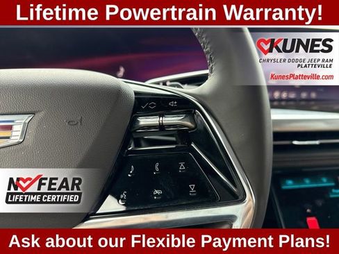Used 2025 Cadillac Escalade Premium Luxury AWD/4WD image 27