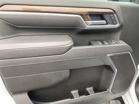 Certified 2025 Chevrolet Silverado 2500 LT w/ Convenience Package AWD/4WD image 16