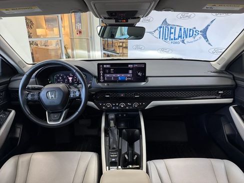 Used 2025 Honda Accord Touring image 13