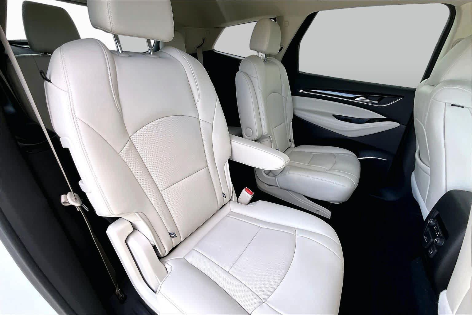 Used 2023 Buick Enclave Essence w/ Experience Buick Package FWD image 18