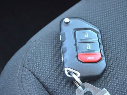 Used 2022 Jeep Wrangler Unlimited Sport image 25