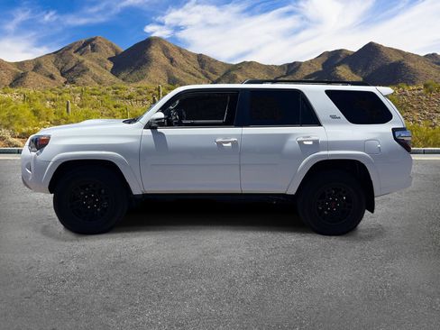 Used 2024 Toyota 4Runner TRD Off-Road Premium AWD/4WD image 3