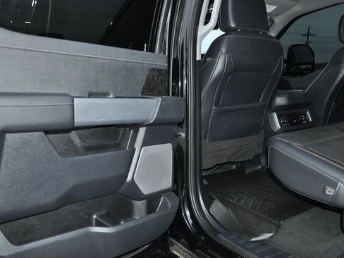 Used 2023 Ford F250 Lariat w/ Sport Appearance Package image 13