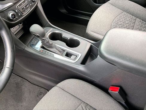 Used 2024 Chevrolet Equinox LT AWD/4WD image 15