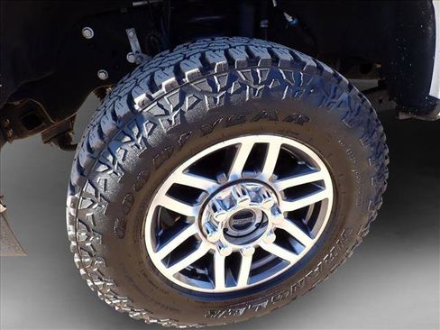 Used 2019 Ford F250 Lariat w/ Lariat Value Package image 6